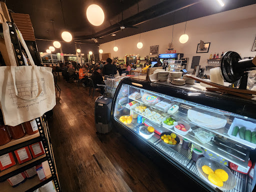 MOTO Delicatessen & Bodega