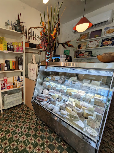 Hilda Deli