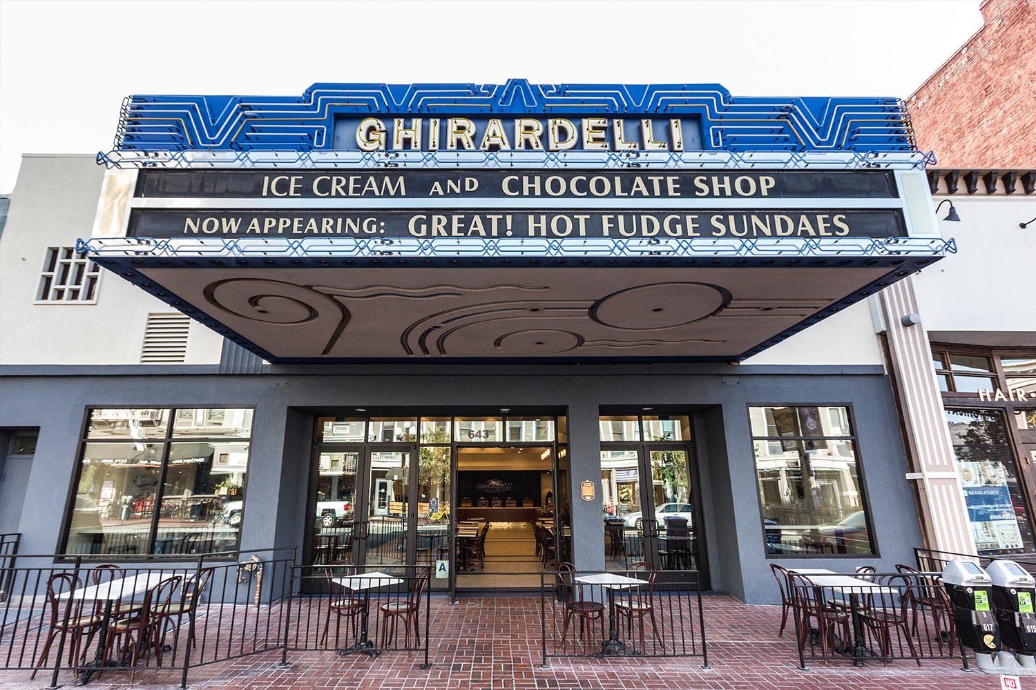 Delicioso Helado y Chocolate Ghirardelli en San Francisco – Tienda Icónica de Dulces