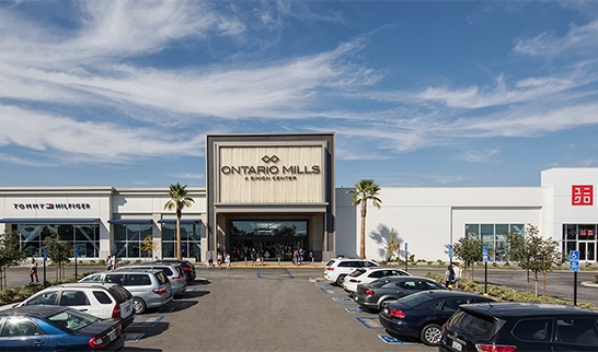 Ontario Mills: Centro comercial gigante con tiendas de moda, restaurantes y entretenimiento en California
