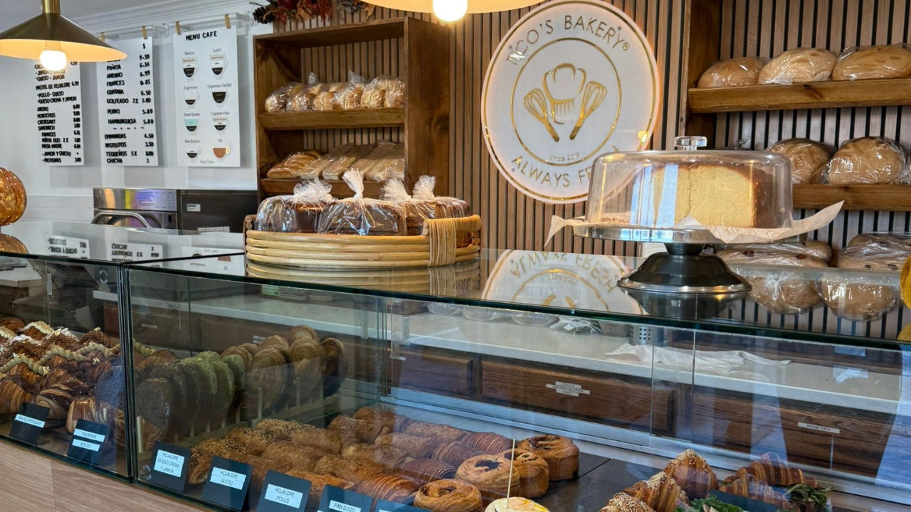 Tico’s Bakery en Kissimmee: Panadería Latina con Deliciosos Pasteles y Café