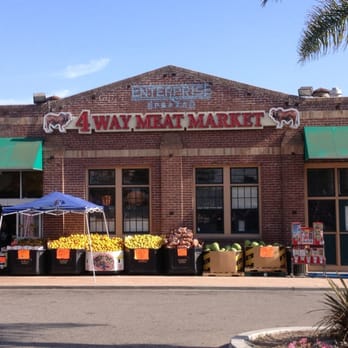 4 Way Meat Market El Río: Carnes frescas y cortes premium