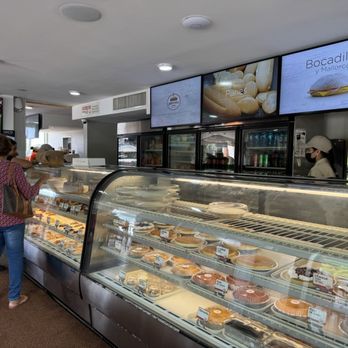 Deliciosas Tartas y Pan Artesanal en Panadería Glenview – Calidad, Sabor y Tradición