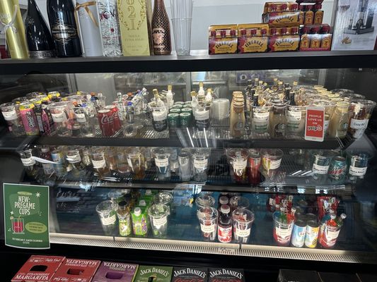 Prestige Liquor & Deli: Licores premium y delicatessen gourmet en un solo lugar