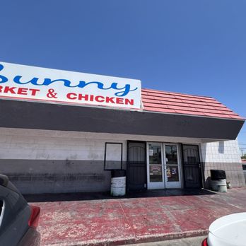 Mercado Soleado: Bebidas Artesanales y Espíritus en un Día Soleado