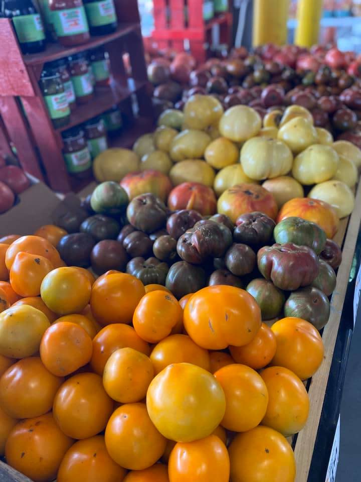 Mercado Lee’s Produce: Frutas y Verduras Frescas y Orgánicas de Alta Calidad