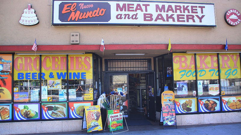 El Nuevo Mundo Market: Panadería y Café Artesanal – Sabores Únicos y Productos Frescos